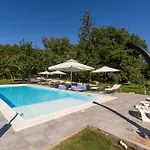 Cetri Hrasta Daire
