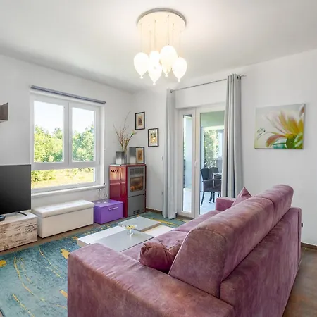 Cetri Hrasta Apartment Pićan