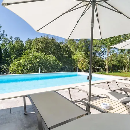 Apartment Cetri Hrasta Pićan